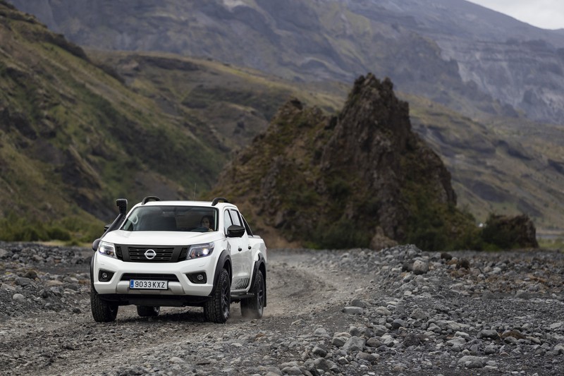 nissan navara at32 moi da san sang cho moi thu thach off-road hinh 4