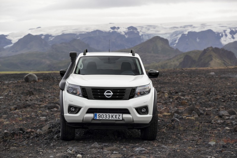 nissan navara at32 moi da san sang cho moi thu thach off-road hinh 6