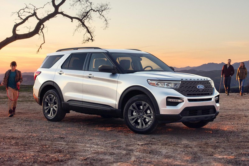 ford ra mat goi the thao cho explorer 2021, explorer st dang ban chay. hinh 1