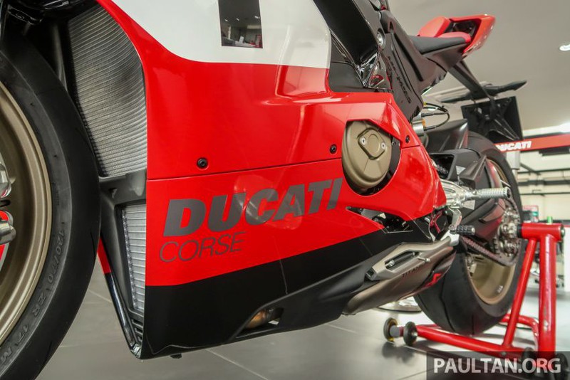 anh chi tiet ducati panigale v4 25th anniversary 916 co gia 2 ty dong hinh 8