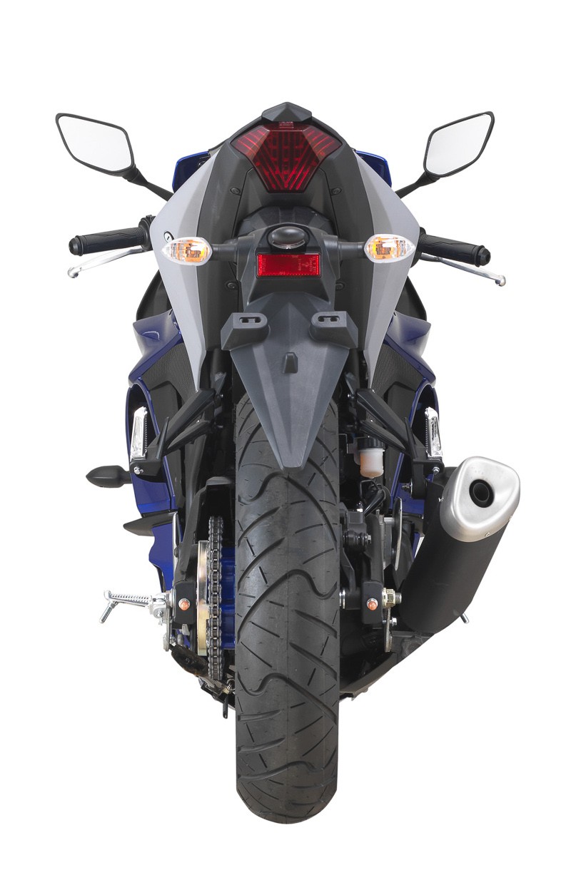 yamaha yzf r25 2020 xuat hien voi dien mao moi hinh 4