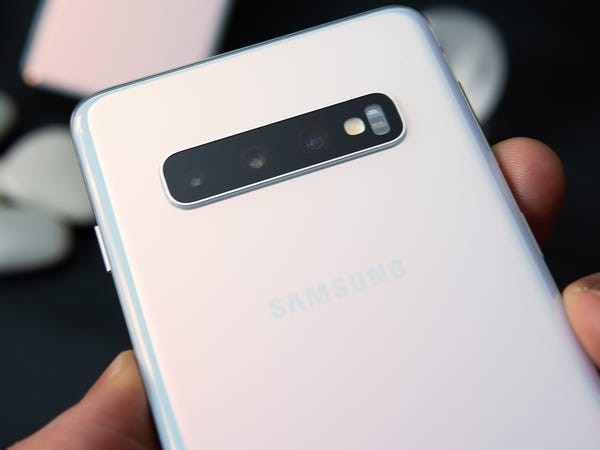 5 ly do nen mua galaxy s10 cu thay vi galaxy s20 cua samsung hinh 3