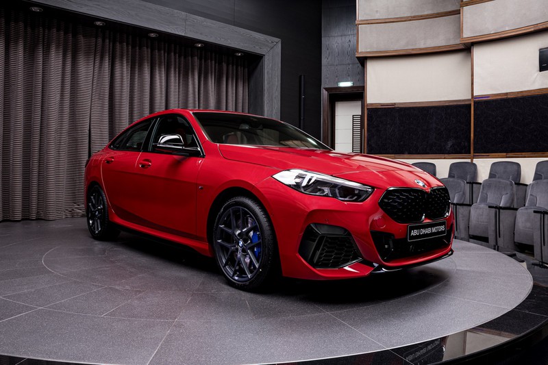 ngam nhin bmw m235i gran coupe tai abu dhabi hinh 2
