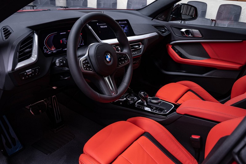 ngam nhin bmw m235i gran coupe tai abu dhabi hinh 5