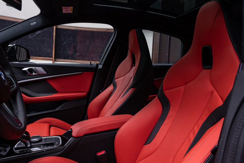ngam nhin bmw m235i gran coupe tai abu dhabi hinh 6