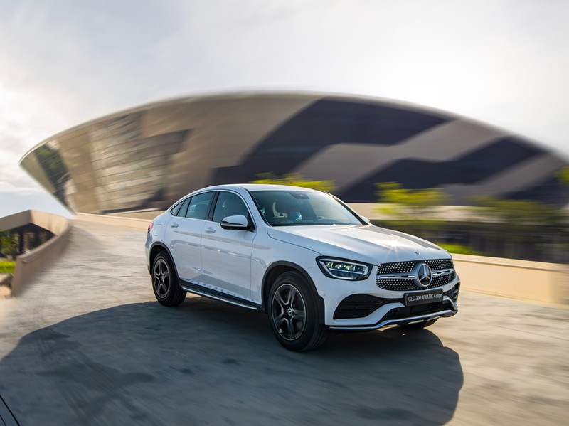 anh chi tiet mercedes glc 300 4matic & glc 300 4matic coupe  hinh 3