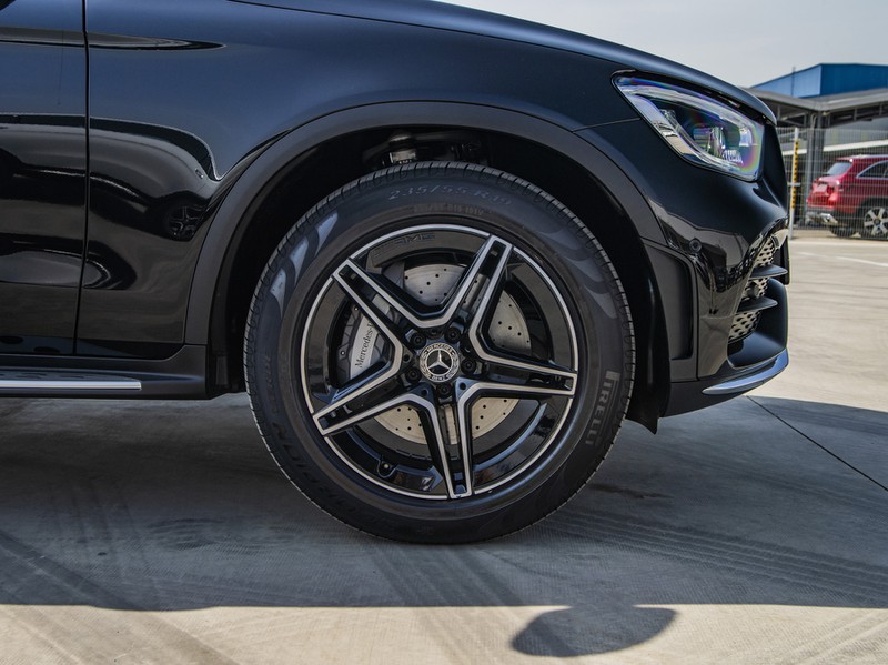 anh chi tiet mercedes glc 300 4matic & glc 300 4matic coupe  hinh 7