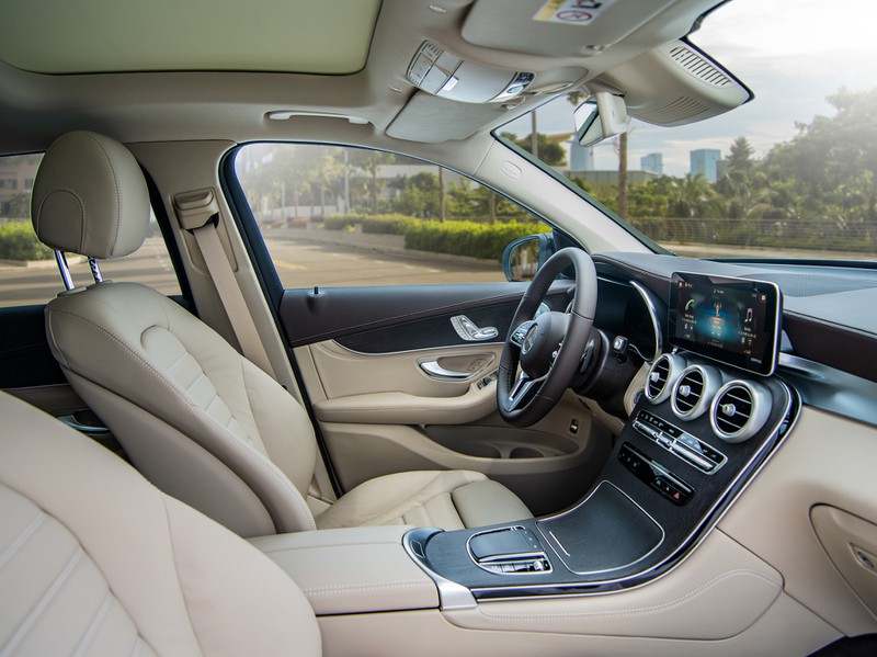 anh chi tiet mercedes glc 300 4matic & glc 300 4matic coupe  hinh 10