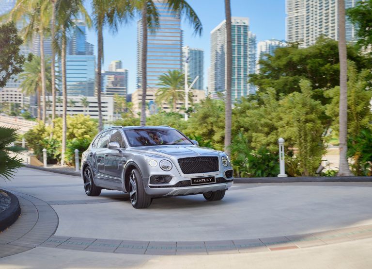 bentley mulsanne se duoc thay the boi mau suv hang sang co lon. hinh 1