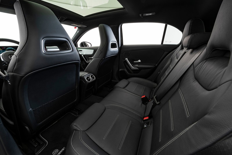 brabus b35s mercedes amg a35 co gia len toi 90,000 usd hinh 11