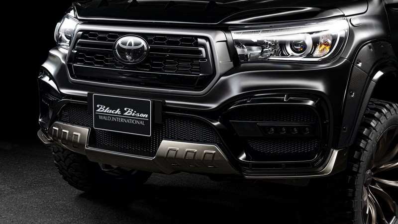 sports line black bison edition - chiec hilux "ngau" nhat ra mat hinh 4