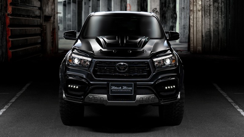 sports line black bison edition - chiec hilux "ngau" nhat ra mat hinh 2