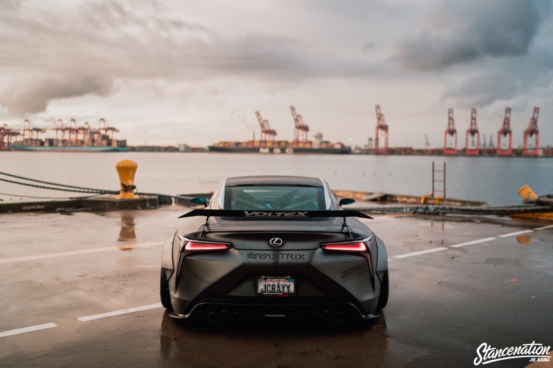 hinh anh lexus lc500 do liberty walk mau den nham cuc " ngau" hinh 3