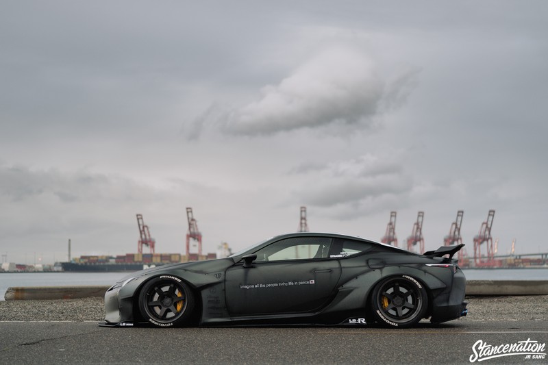 hinh anh lexus lc500 do liberty walk mau den nham cuc " ngau" hinh 2