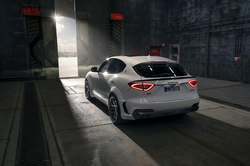 ra mat goi do novitec cho maserati levante trofeo hinh 6