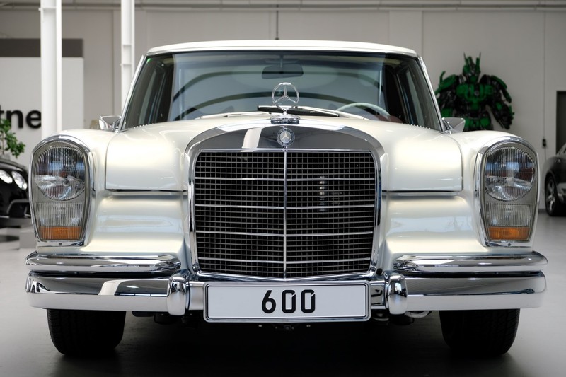 ton hon 70 ty dong de phuc hoi mercedes-benz 600 pullman maybach 1975 hinh 4