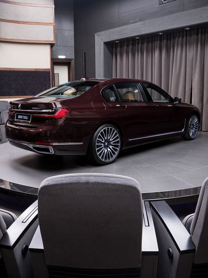 bmw 750li 2020 an tuong voi mau son royal burgundy red hinh 5