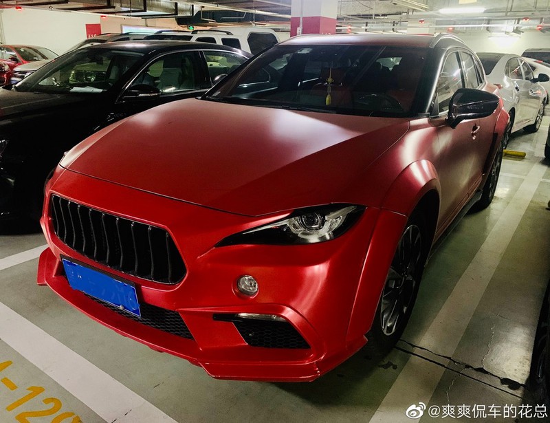 bien chiec mazda cx-4 tro thanh mot chiec maserati levante hinh 1