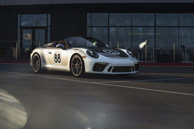 chiec porsche 911 doi 991 cuoi cung duoc dau gia hinh 1
