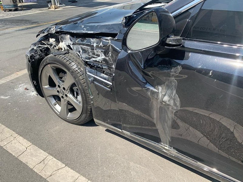 genesis g80 gap tai nan chi sau vai phut lan banh hinh 2