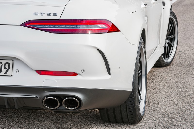 mercedes-benz amg gt 53 4matic+ vua ra mat co gi dac biet? hinh 10