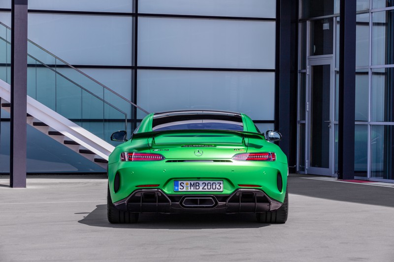 anh chi tiet mercedes-amg gt r gia hon 11 ty dong tai viet nam hinh 4