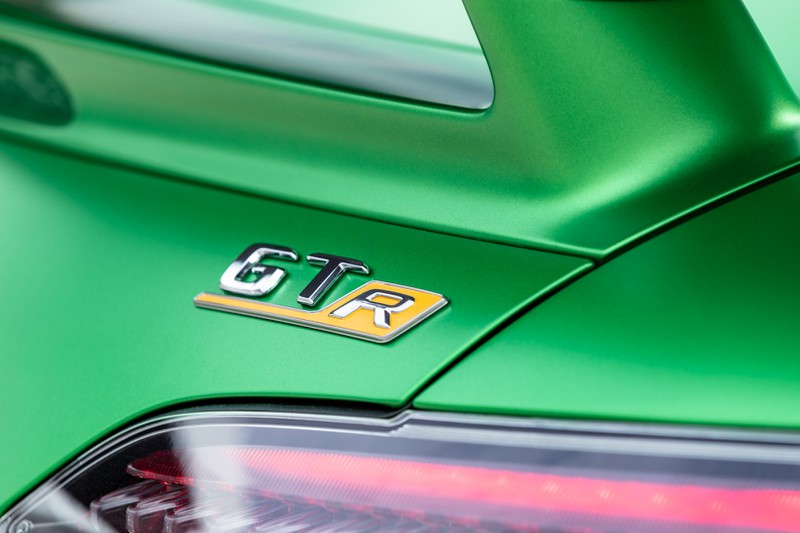 anh chi tiet mercedes-amg gt r gia hon 11 ty dong tai viet nam hinh 11
