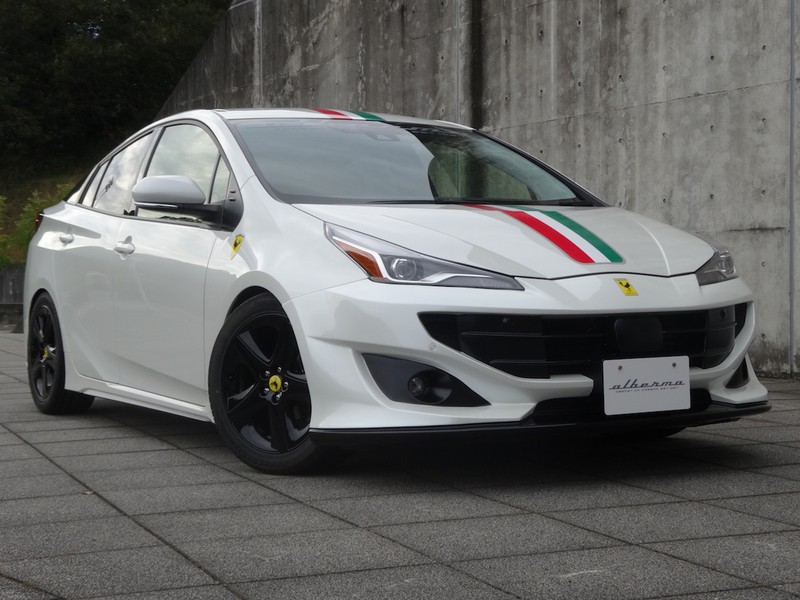 toyota prius do phong cach ferrari ff hinh 6