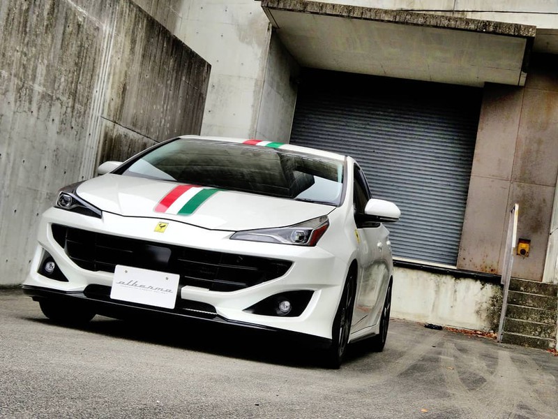 toyota prius do phong cach ferrari ff hinh 3