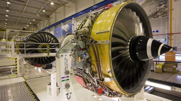rolls-royce can nhac cat giam 15% nhan luc vi dich covid-19 hinh 1