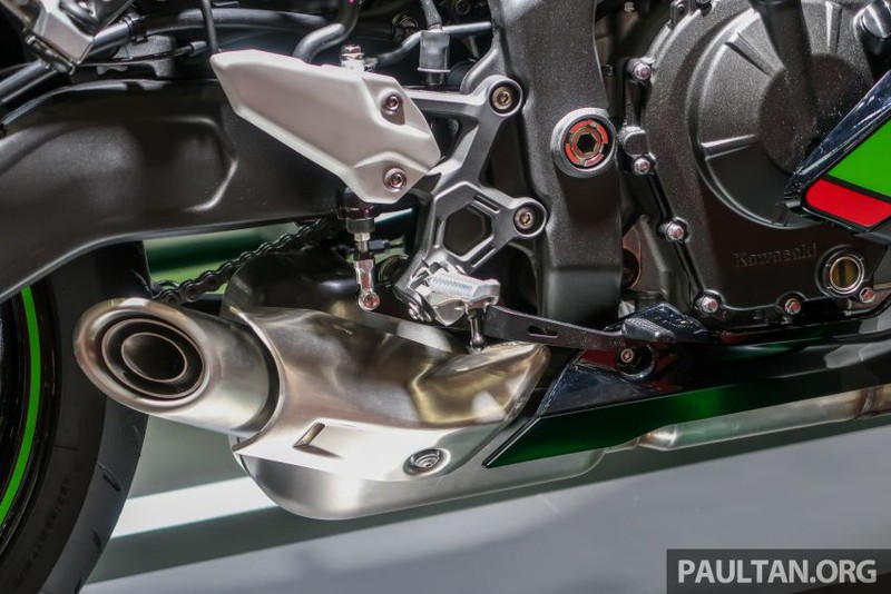 kawasaki zx 25r 2020 ra mat voi ong xa yoshimura hinh 8