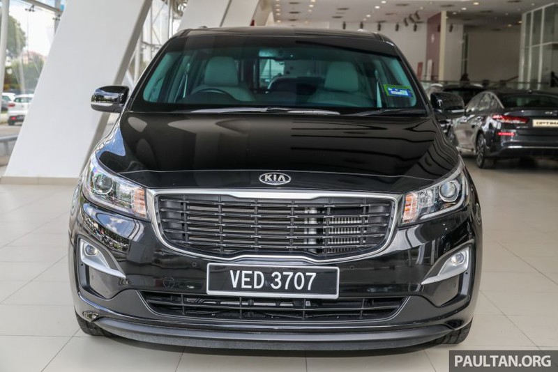 chiem nguong kia grand carnival 2020 gia chua den 1 ty dong hinh 2