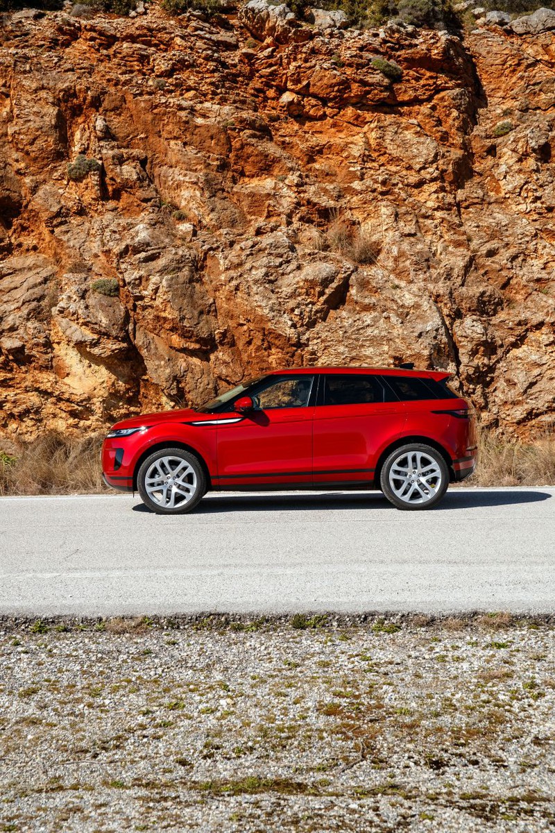 range rover evoque moi sap ra mat tai malaysia co gi khac biet? hinh 7