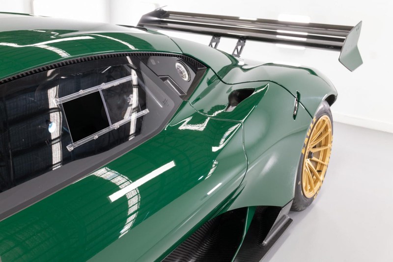 brabham ban giao sieu xe bt62 competition dau tien cho khach hang hinh 3