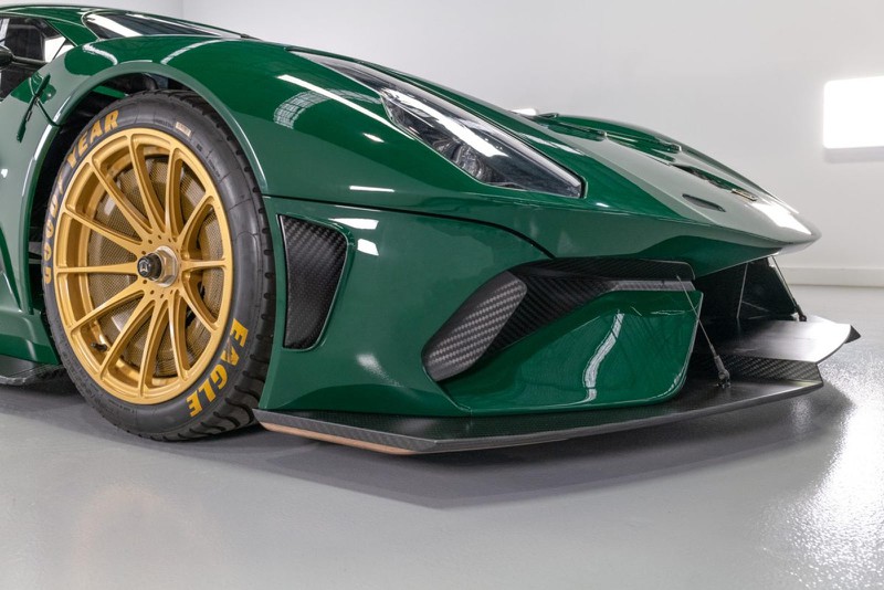 brabham ban giao sieu xe bt62 competition dau tien cho khach hang hinh 7