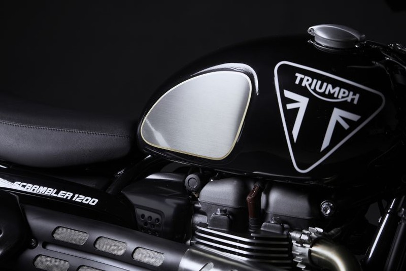 anh chi tiet triumph scrambler 1200 bond edition 2020 vua trinh lang hinh 3