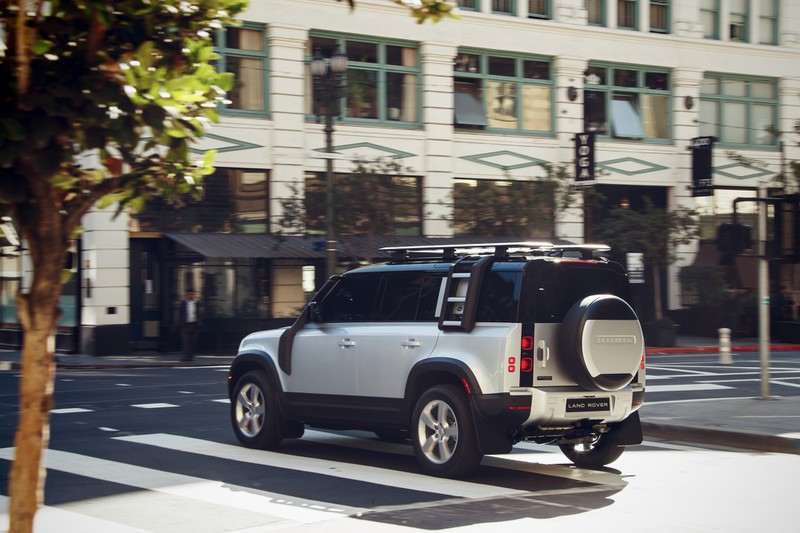land rover defender 2020 "hoi sinh" sau 23 nam vang bong hinh 3