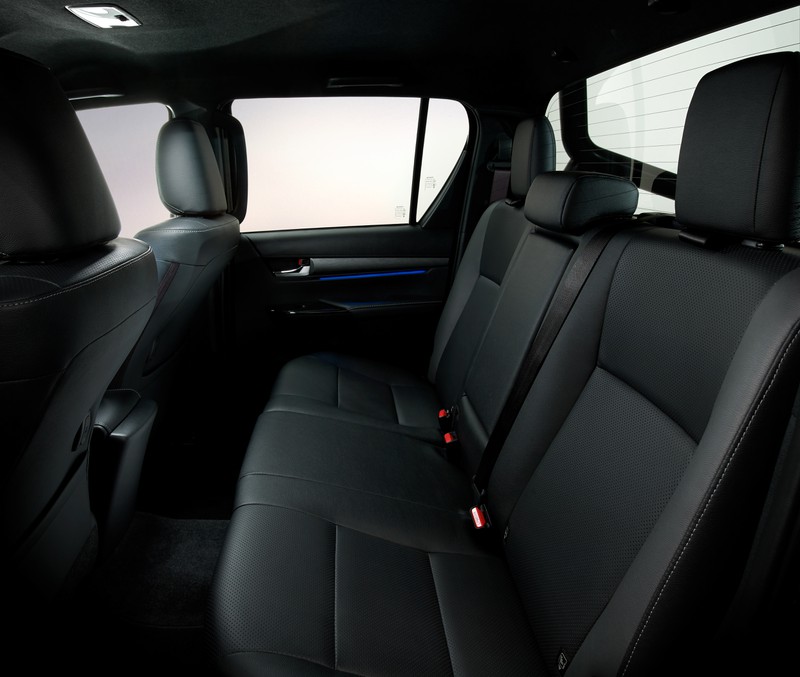 toyota hilux 2020 nang cap co thiet ke va dong co thay doi hinh 8