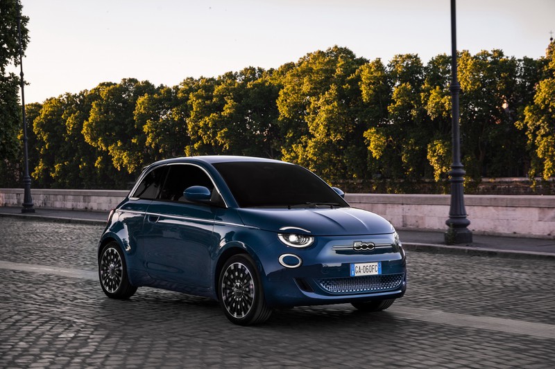 fiat 500 ra mat phien ban dac biet "la prima" hinh 1