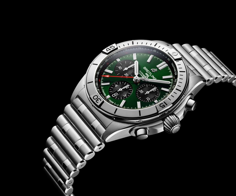 chiem nguong mau dong ho 8.000 usd cua bentley va breitling hinh 1