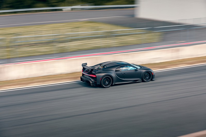 ky su bugatti giai thich ve nhung nang cap cua chiron pur sport hinh 10
