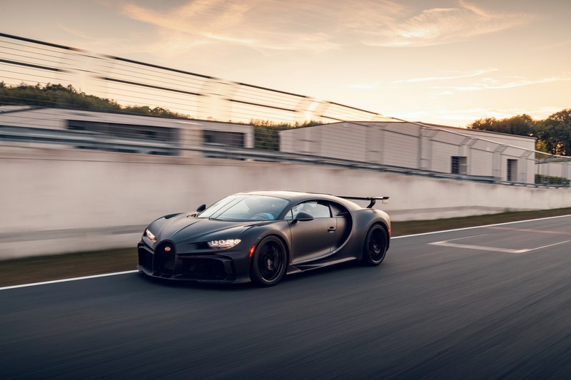 ky su bugatti giai thich ve nhung nang cap cua chiron pur sport hinh 1