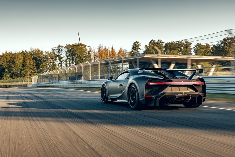 ky su bugatti giai thich ve nhung nang cap cua chiron pur sport hinh 6