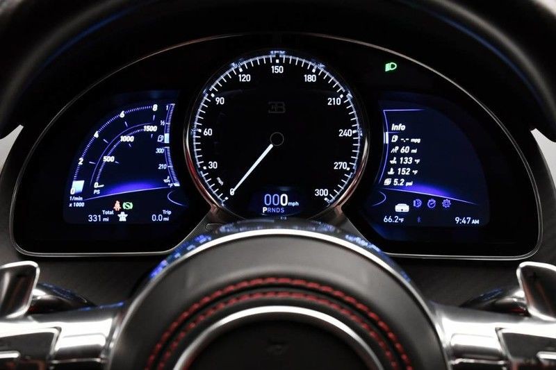 chi tiet chiec bugatti chiron dang duoc ban voi gia 3,1 trieu usd hinh 8