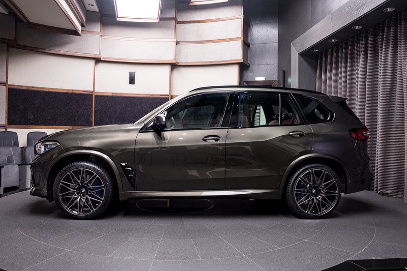 chi tiet bmw x5m competition 2020 mang mau xanh manhattan metal hinh 3