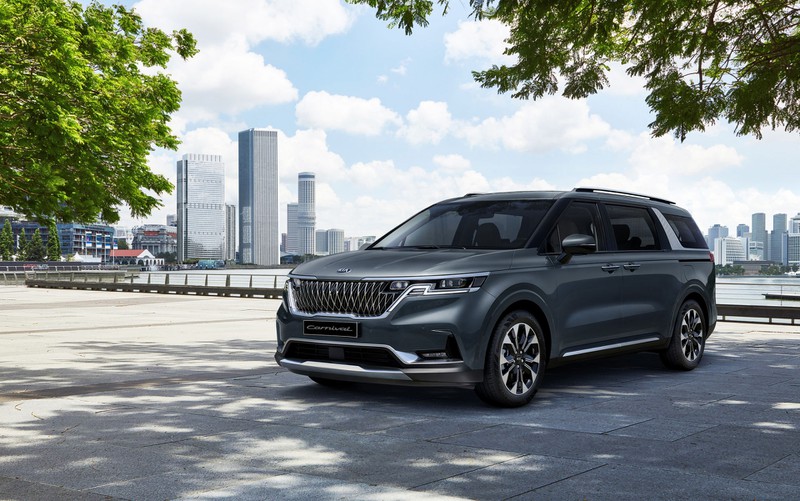 kia sedona 2021 goc canh va vuong vuc hon nham thu hut khach hang tre hinh 3