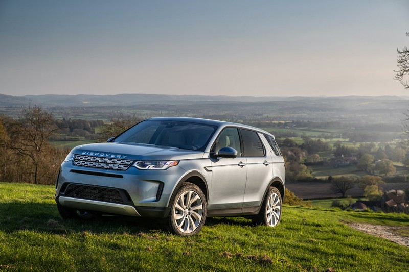 kham pha land rover discovery sport vua ra mat tai viet nam hinh 1