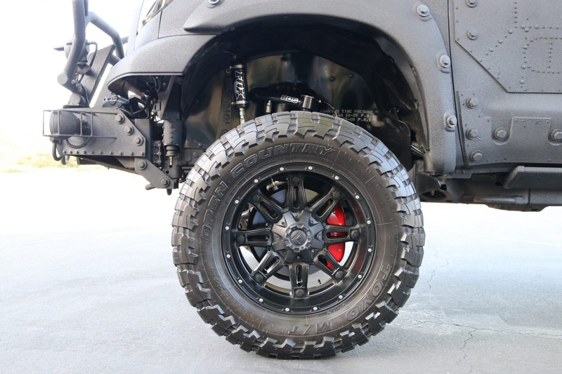 "quai thu" toyota tundra voi goi trang bi trd off-road hinh 10