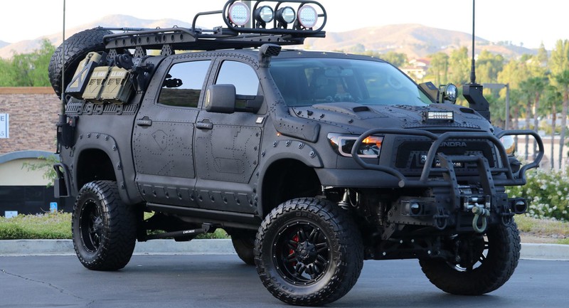 "quai thu" toyota tundra voi goi trang bi trd off-road hinh 1