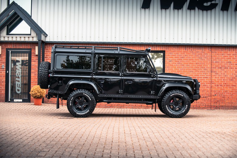hang do twisted ra mat land rover defender lt1 v8 gia 250.000 usd  hinh 2